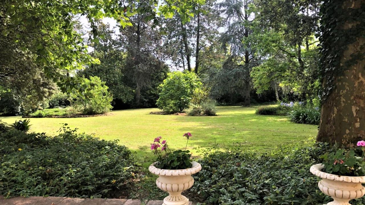 Bed and Breakfast Manoir Du Bois Mignon Le Fleix Exterior foto